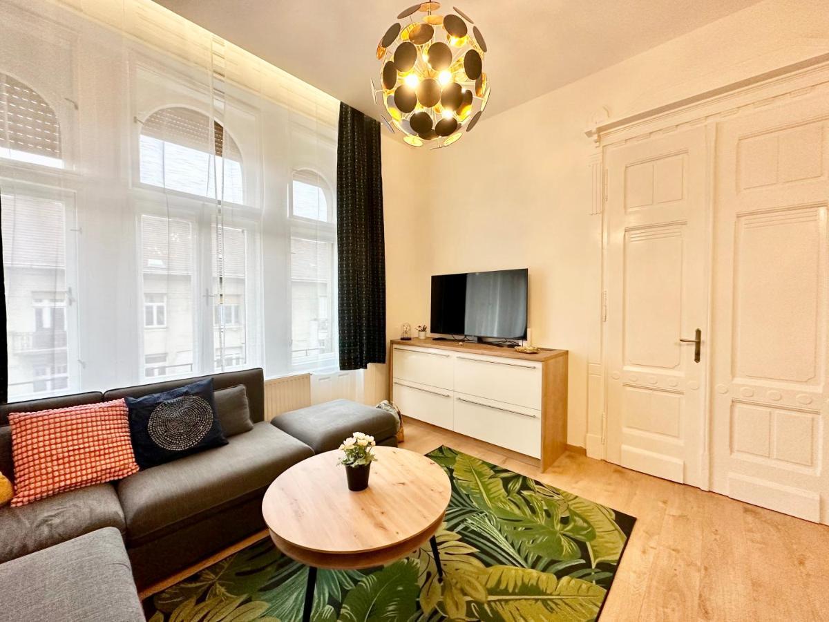 Luxory Design Apartment#Bakats#Freeparking#8Ppl Будапешт Экстерьер фото